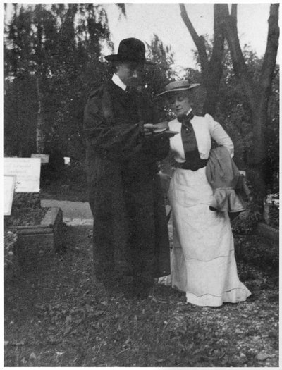 Andre Gide en Maria van Rysselberghe, Weimar, Duitsland, 1903 door French Photographer